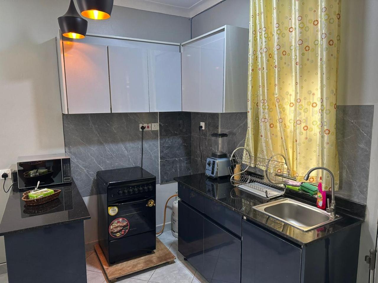 Bed and Breakfast Sequoia Living à Kampala Extérieur photo